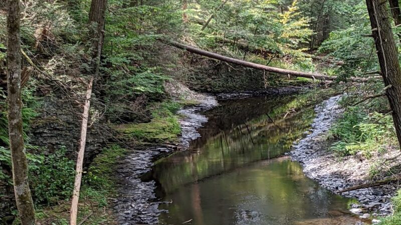 Milford Knob Trailhead - Milford, PA