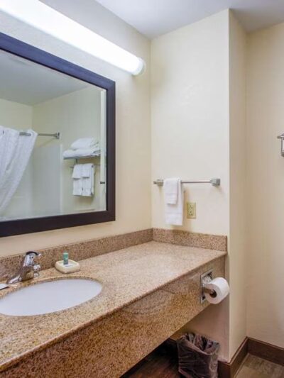 Best Western Nittany Inn Milroy - Milroy, PA