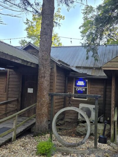 New Lancaster Valley Wilderness Lodge - Milroy, PA