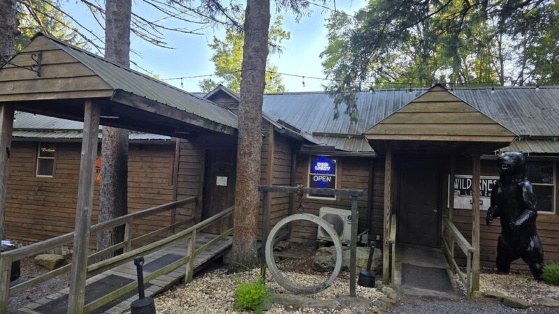 New Lancaster Valley Wilderness Lodge - Milroy, PA