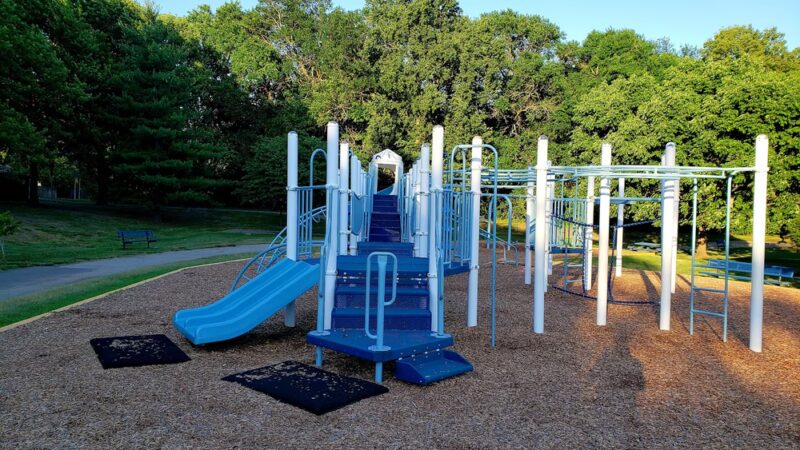Broadmoor Park - Mission, KS