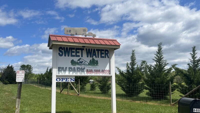 Sweet Water RV Park - Moneta, VA