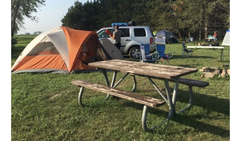 Uncle B's Farm & Hip Camp - Monroe, SD