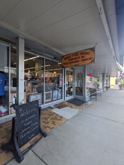 Wag the Dog Thrift Store - Monticello, FL