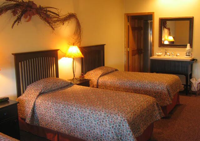 Grey Goose Inn - Moravia, IA