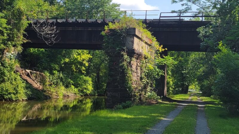 Delaware Canal Ferry Road Access - Morrisville, PA