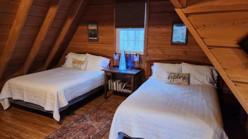 Summersville Lake Retreat & Lighthouse - Mt Nebo, WV