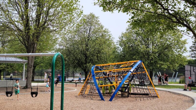 BURNING BUSH TRAILS PARK - Mt Prospect, IL