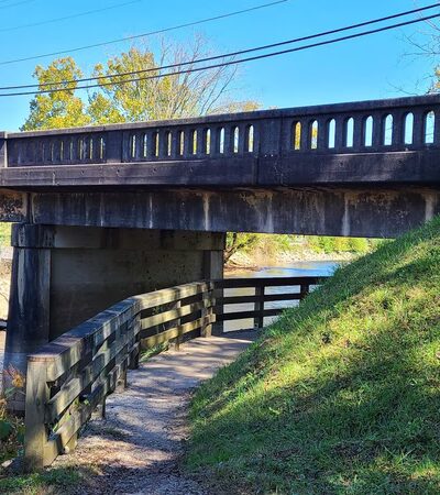 Riverwalk parking - Murphy, NC