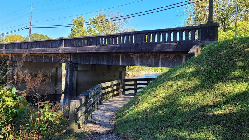 Riverwalk parking - Murphy, NC