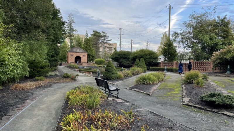 Dutch Gardens - New City, NY
