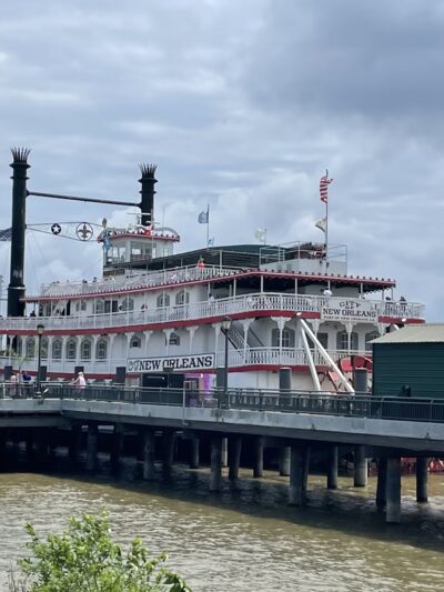Woldenberg Park - New Orleans, LA