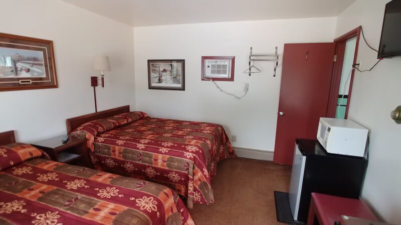 Royal Motel - Northwood, IA