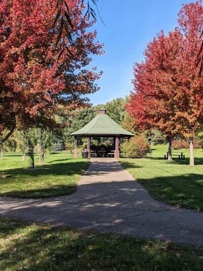 Garden Boulevard Park - Oakdale, MN