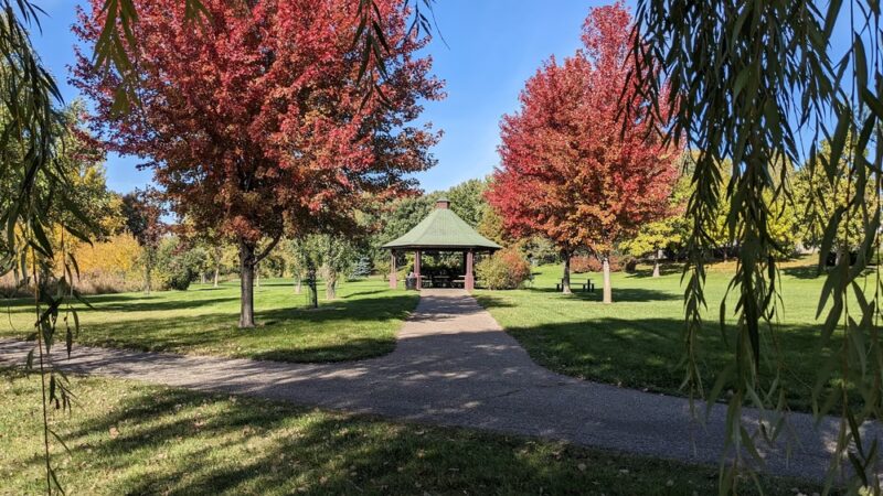 Garden Boulevard Park - Oakdale, MN