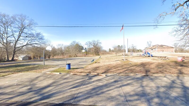 Okolona City Park - Okolona, AR