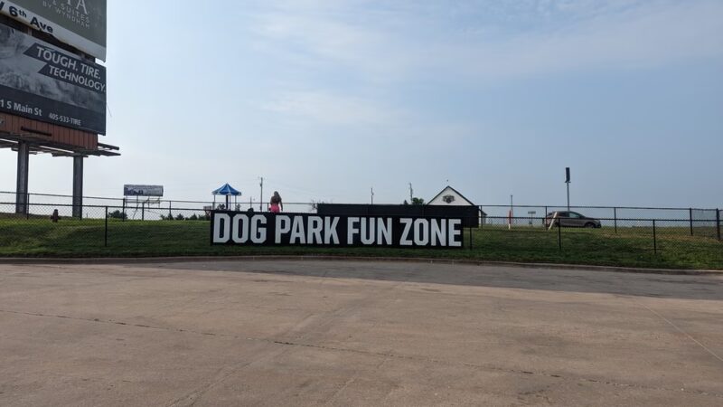 Dog park fun zone - Orlando, OK