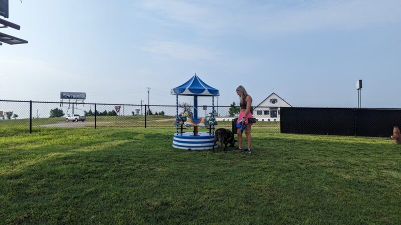 Dog park fun zone - Orlando, OK