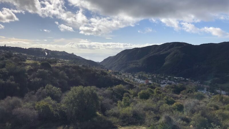 Trailer Canyon Trailhead - Topanga State Park - Pacific Palisades, CA