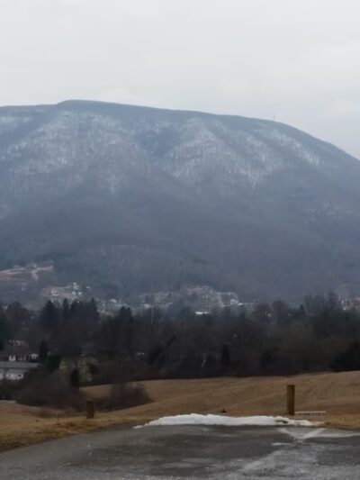 Angels Rest Hiker's Haven - Pearisburg, VA