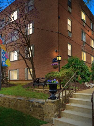 Eola Park Apartments - Philadelphia, PA