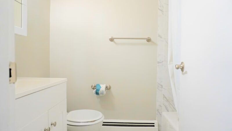 Eola Park Apartments - Philadelphia, PA