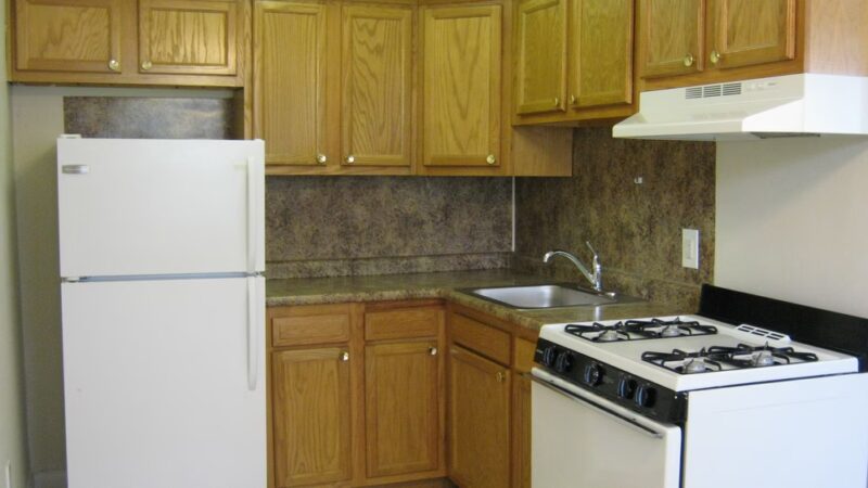 Eola Park Apartments - Philadelphia, PA