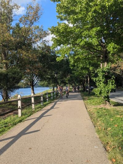 Schuylkill River Jogging Trail - Philadelphia, PA