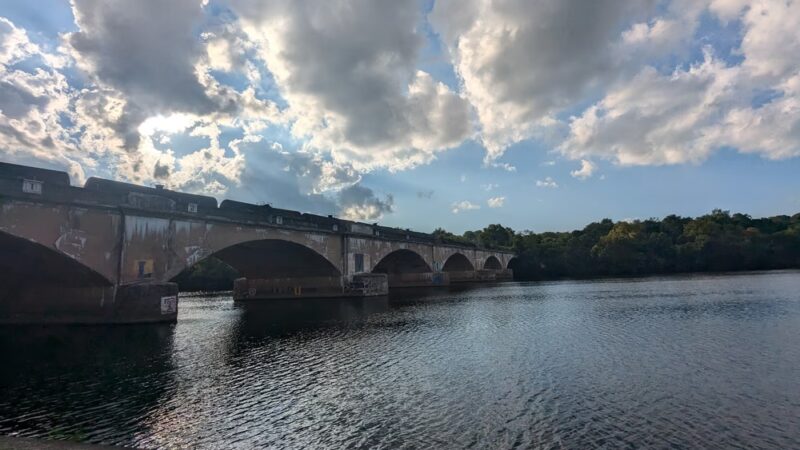 Schuylkill River Jogging Trail - Philadelphia, PA