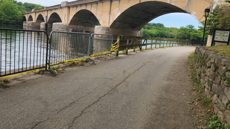 Schuylkill River Jogging Trail - Philadelphia, PA