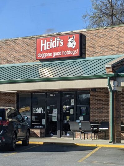 Heidi's Dog House - Pickens, SC