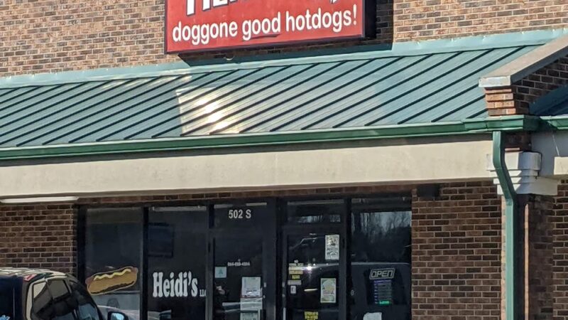 Heidi's Dog House - Pickens, SC