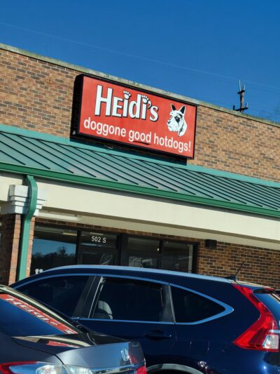Heidi's Dog House - Pickens, SC