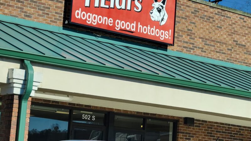 Heidi's Dog House - Pickens, SC