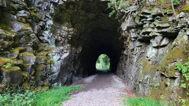 Clear Creek Hollow Trail Parking - Pineville, KY