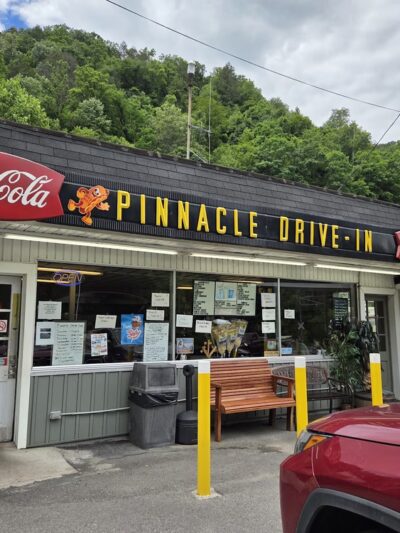 Pinnacle Drive Inn - Pineville, WV