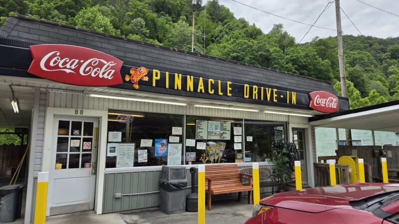 Pinnacle Drive Inn - Pineville, WV