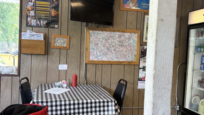 Pinnacle Drive Inn - Pineville, WV