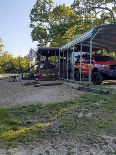 Whitesides Hidden Acres - Pittsburg, MO