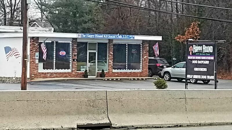 The Happy Hound K9 Social Club - Pompton Plains, NJ