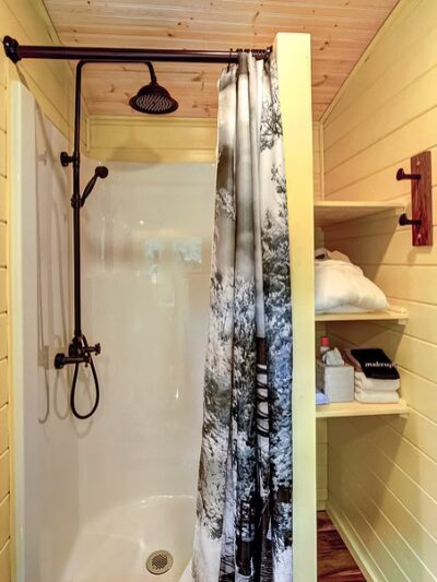 Tiny Digs Hotel of Tiny Houses Portland - Portland, OR