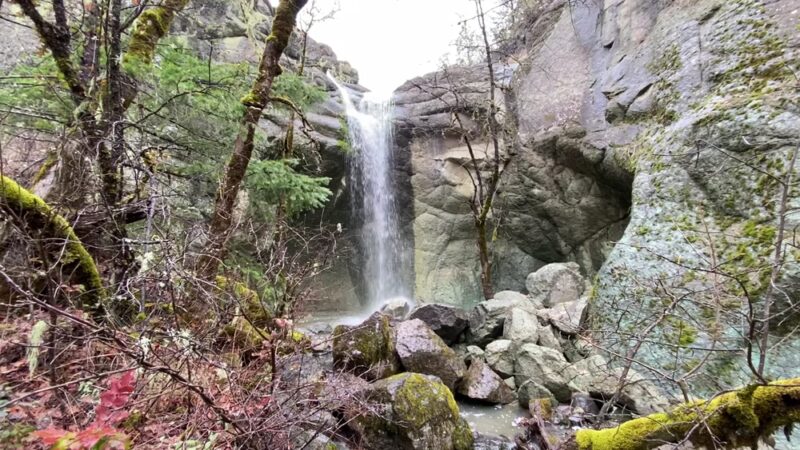 Blue Grotto Trailhead - Prospect, OR