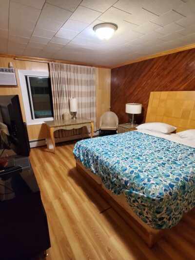 Wisconsin-Aire Motel - Random Lake, WI