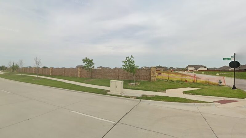 The Oaks Trail Park - Red Oak, TX