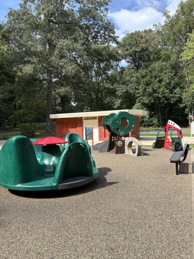 Potomac Woods Park - parking - Rockville, MD