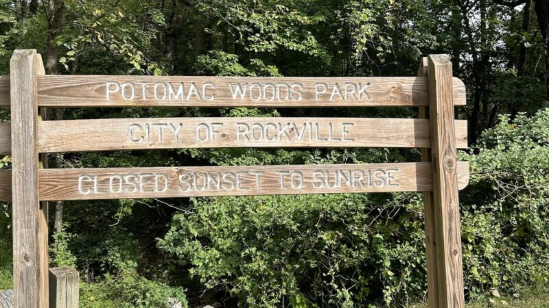 Potomac Woods Park - parking - Rockville, MD