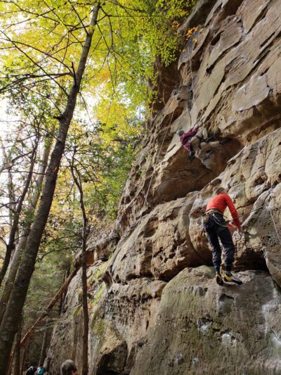 Muir Valley Parking For Climbing & Hiking - Rogers, KY