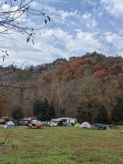 Muir Valley Parking For Climbing & Hiking - Rogers, KY