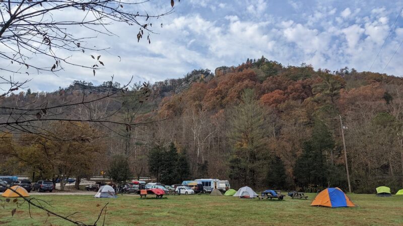 Muir Valley Parking For Climbing & Hiking - Rogers, KY