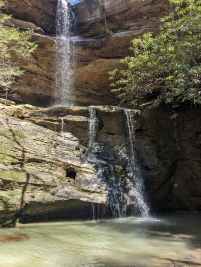 Muir Valley Parking For Climbing & Hiking - Rogers, KY